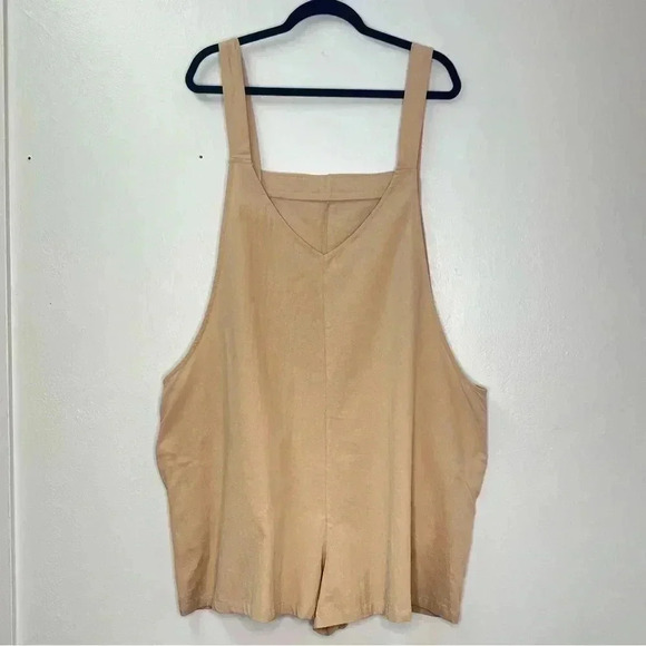 Emery Rose Neutral Color Romper Sides Pockets  Patch Pocket Back V-Neckline 2XL - Picture 2 of 13